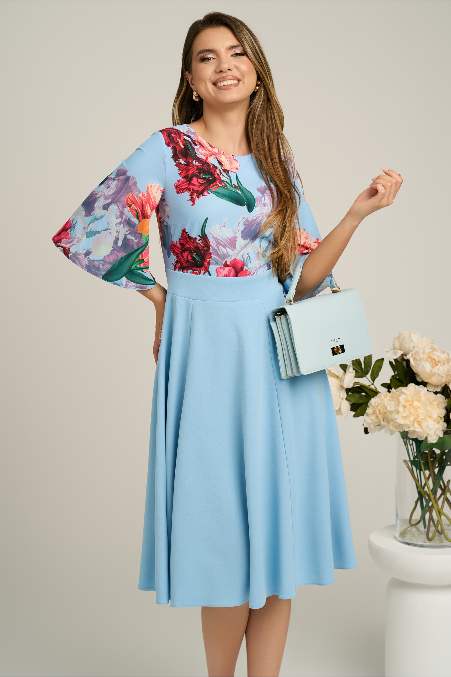 Rochie DY Fashion midi din crep bleu cu imprimeuri pe bust