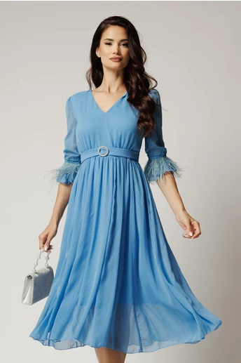 Rochie DY Fashion midi bleu din voal in clos cu pene la maneci si accesoriu in talie