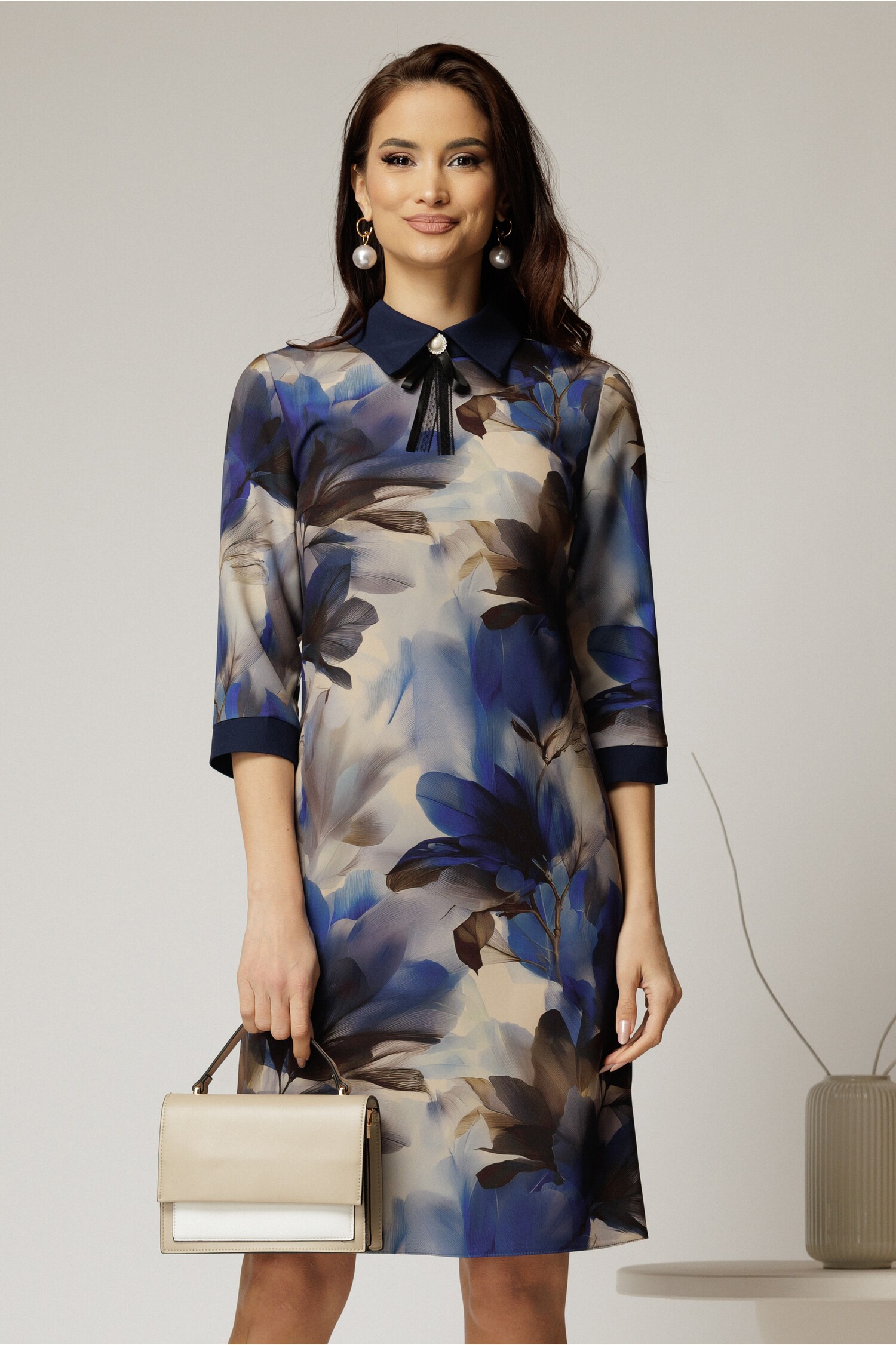 Rochie DY Fashion midi cu imprimeu albastru cu guler tip camasa