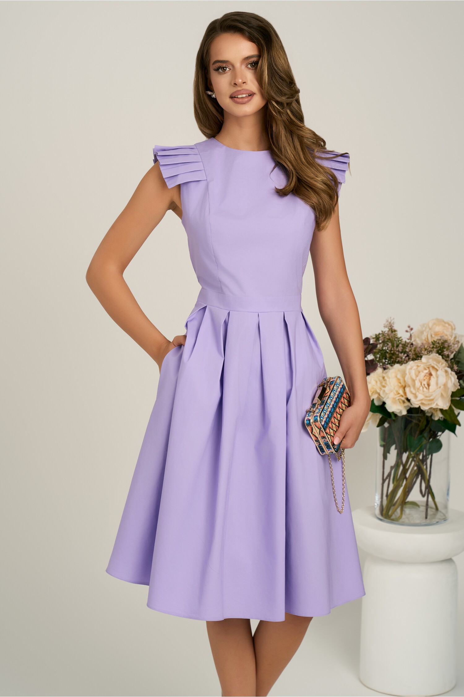 Rochie DY Fashion midi lila din poplin in clos cu volane la umeri