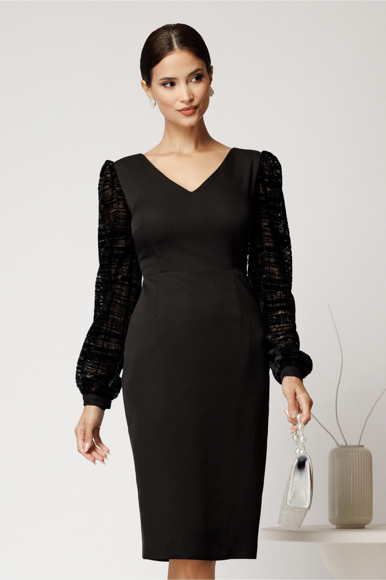 Rochie DY Fashion midi neagra din stofa conica cu maneci din dantela