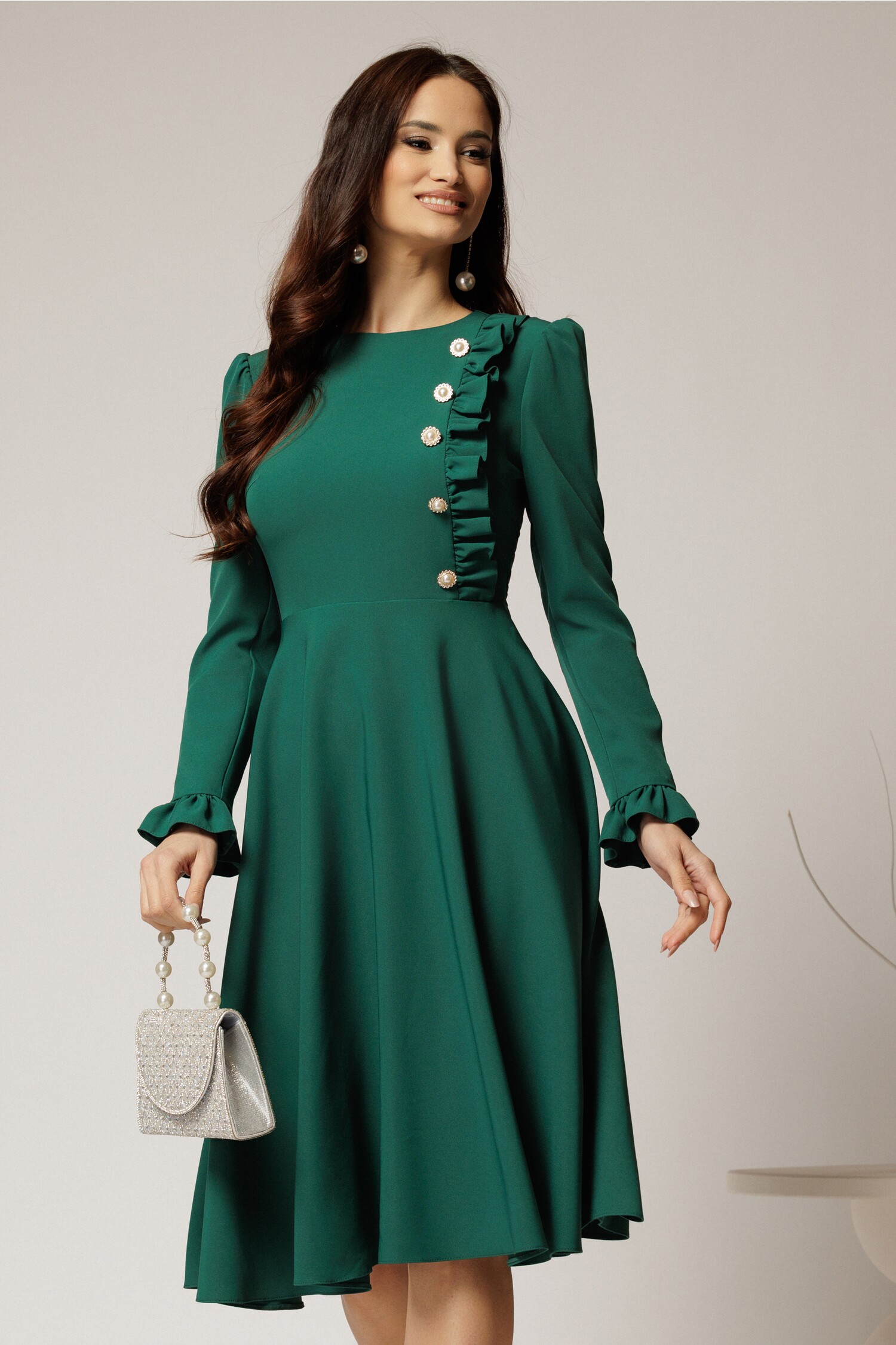 Rochie DY Fashion midi verde cu nasturi si volanase la bust