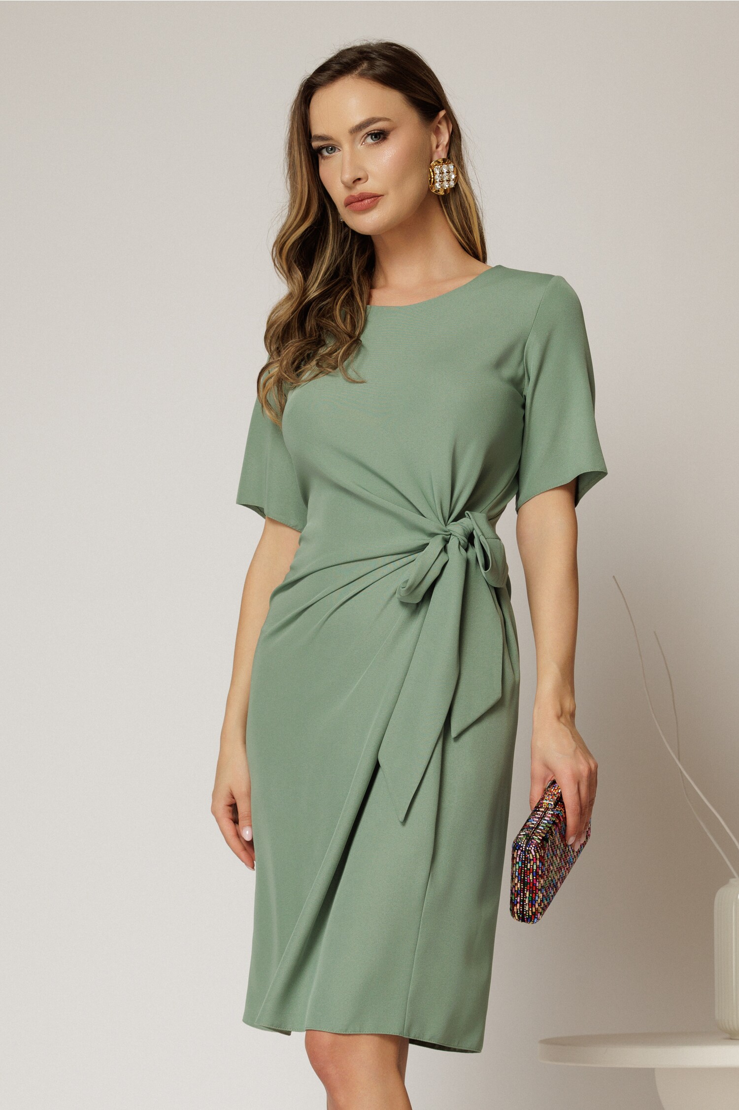 Rochie DY Fashion midi verde cu nod in talie si adaos de viscoza