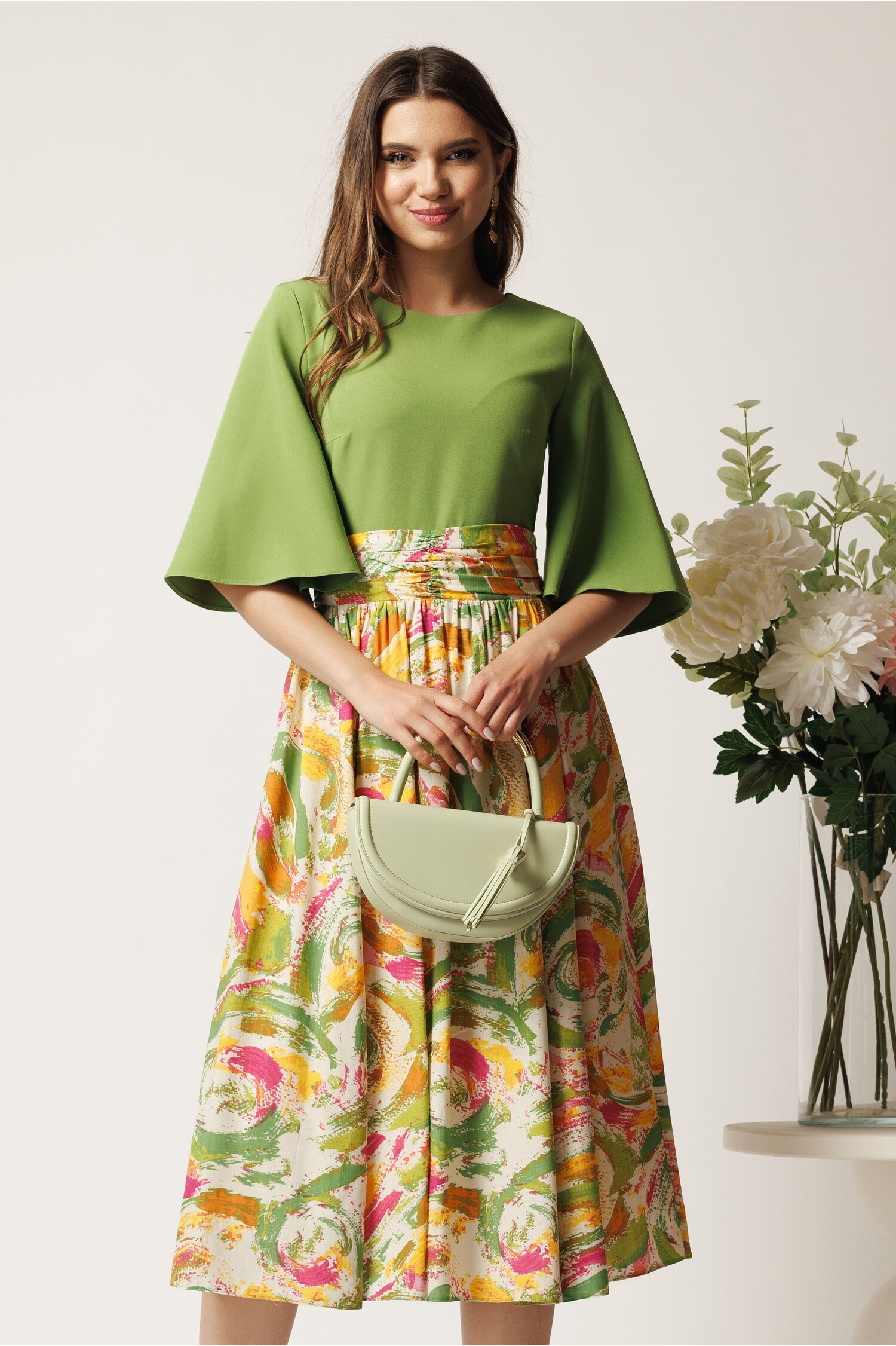 Rochie DY Fashion midi verde fistic in clos cu fusta din poplin cu imprimeu