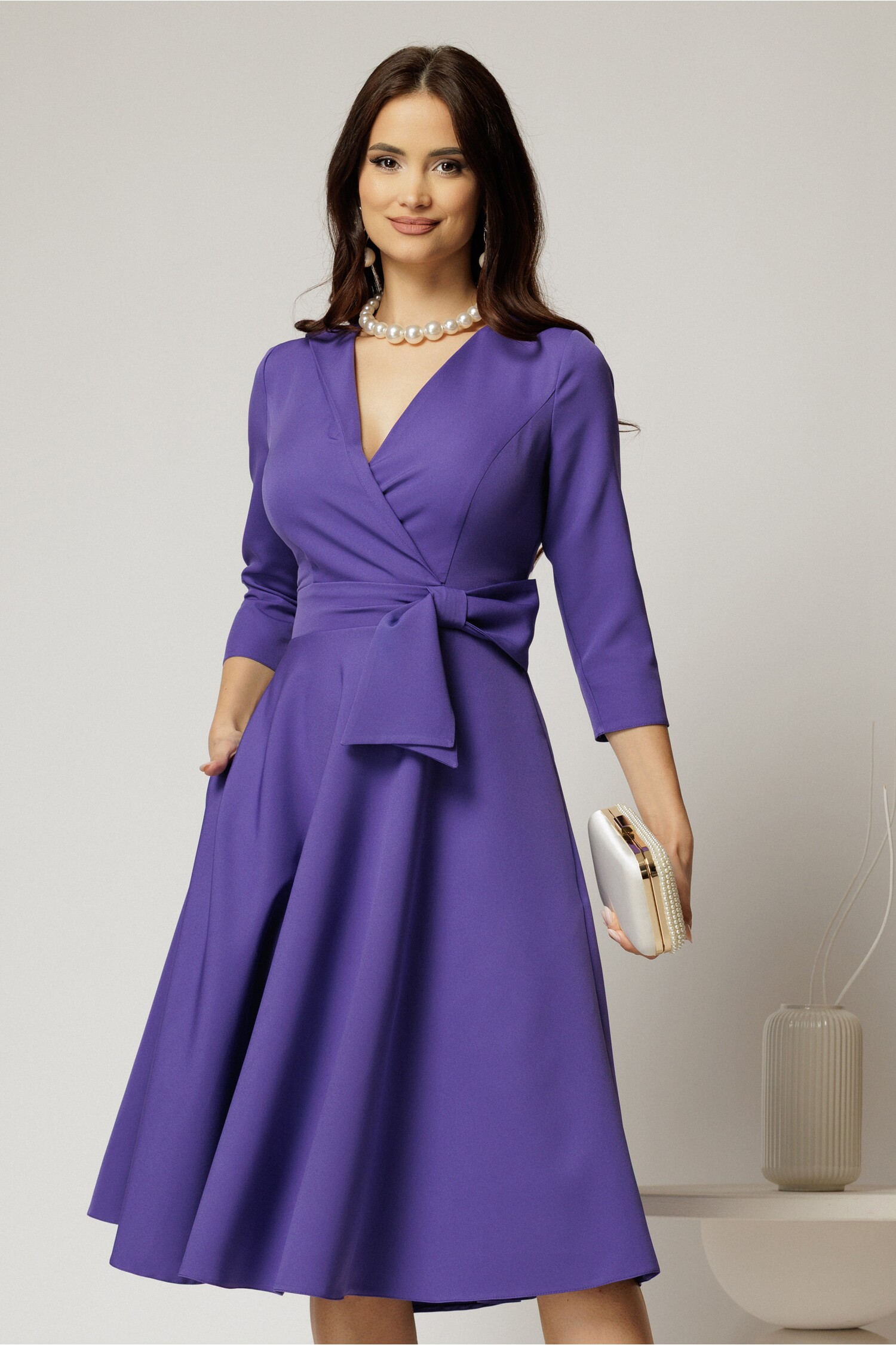 Rochie Dy Fashion mov cu decolteu petrecut si funda maxi