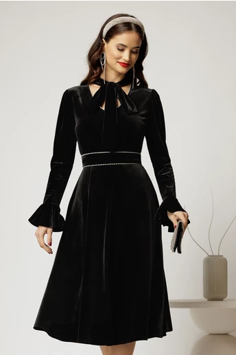 Rochie DY Fashion neagra din catifea cu perlute la decolteu si cordon detasabil