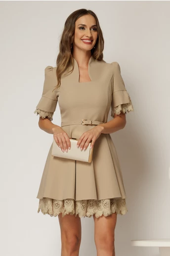 Rochie DY Fashion scurta bej clos cu dantela la maneci si fusta