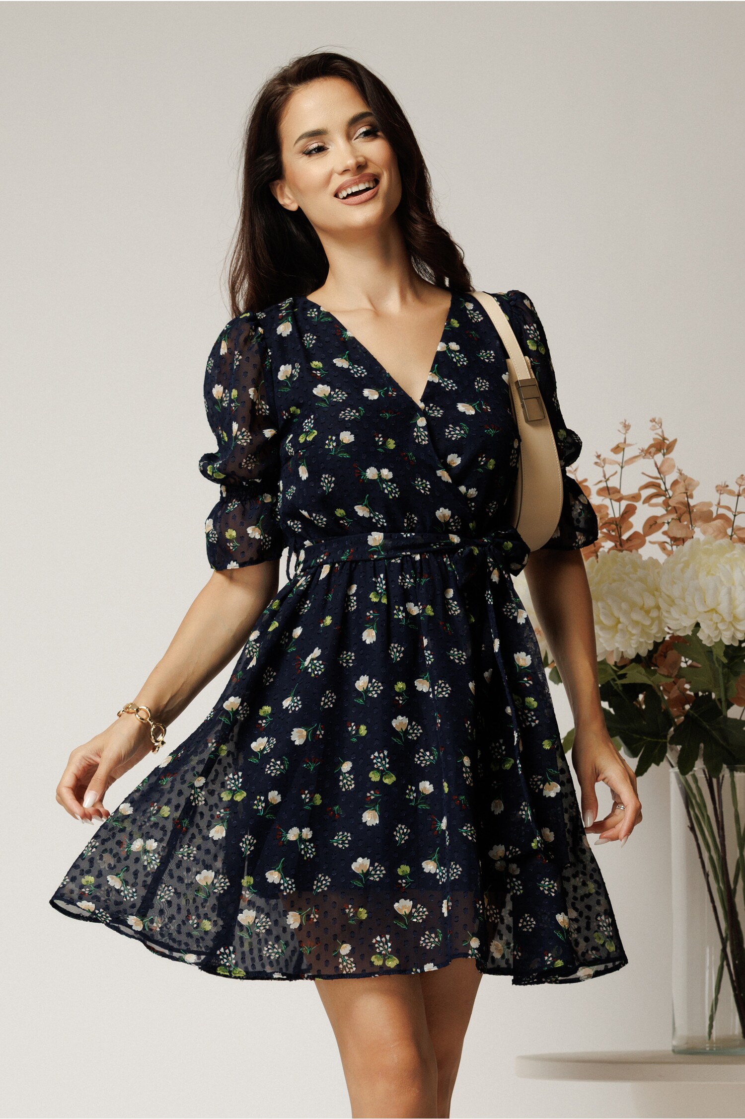 Rochie DY Fashion scurta bleumarin din voal cu floricele si cordon in talie Rochie DY Fashion scurta bleumarin din voal cu floricele si cordon in talie