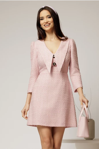 Rochie DY Fashion scurta din tweed roz cu gulerul ascutit si nasturi la bust