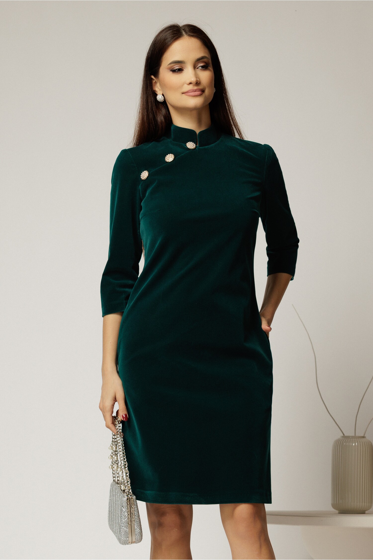 Rochie DY Fashion verde din catifea fixa cu guler tunica si nasturi