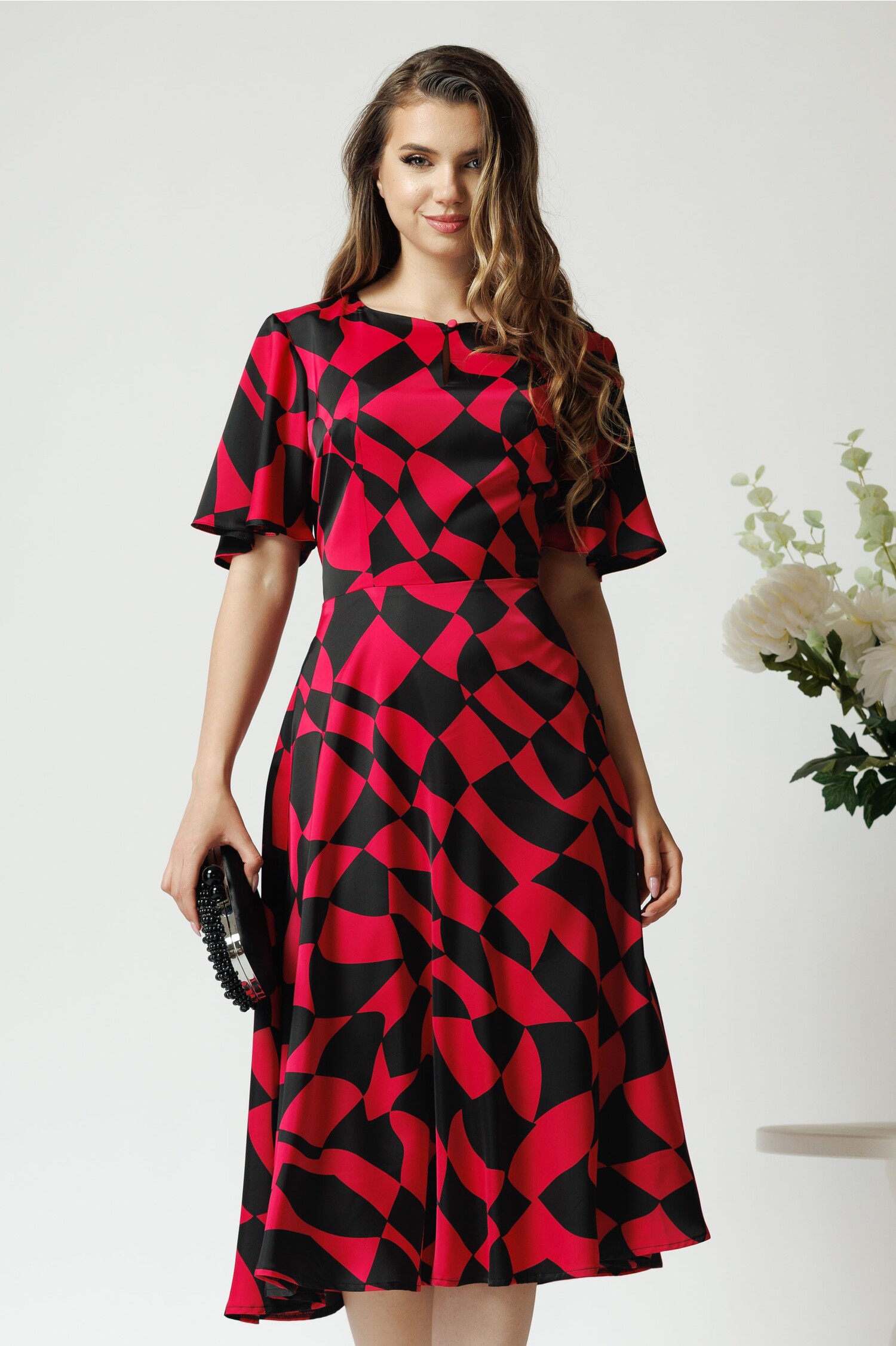 Rochie eleganta din satin fucsia cu imprimeuri negre