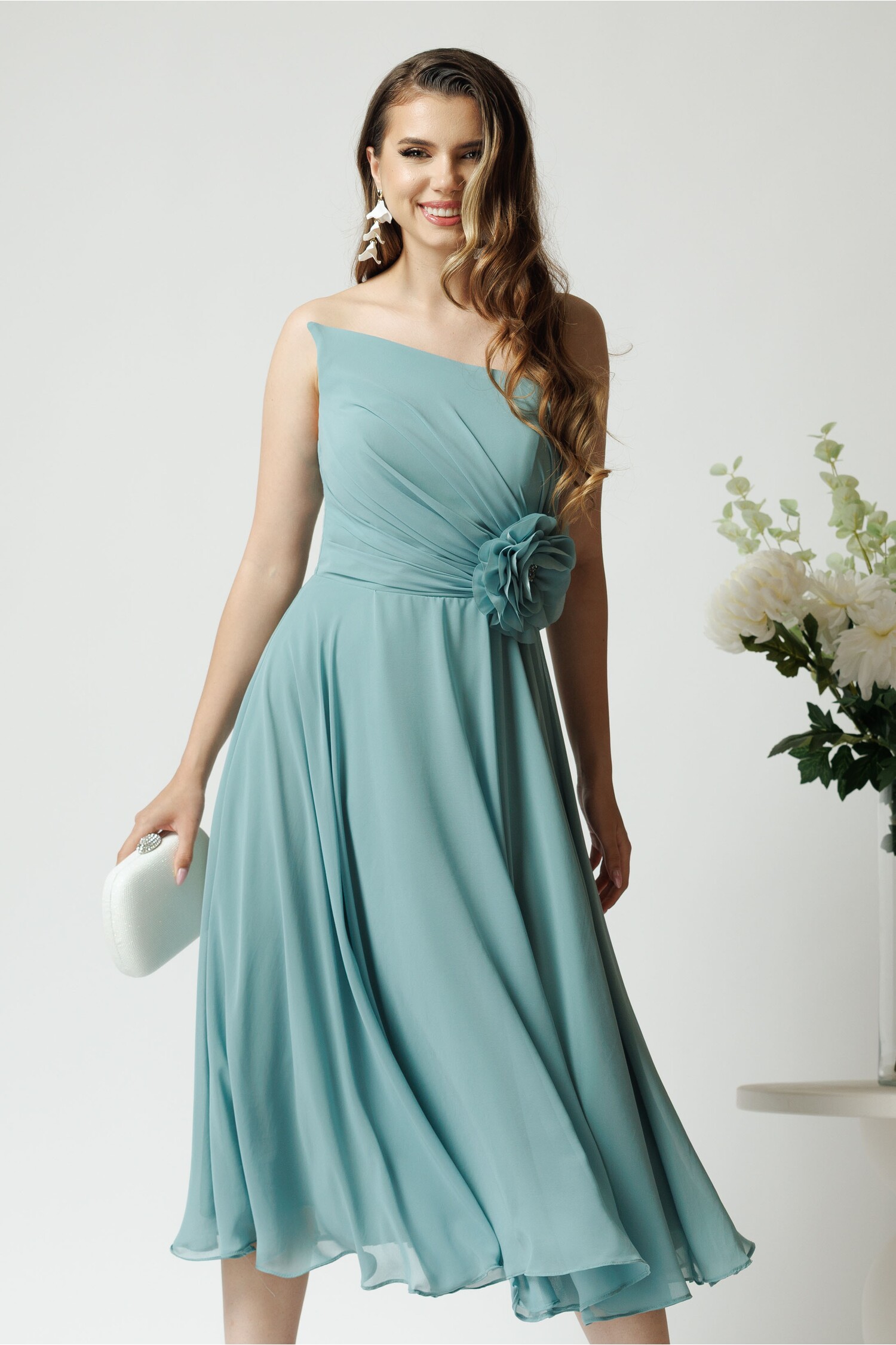 Rochie eleganta midi din voal verde…