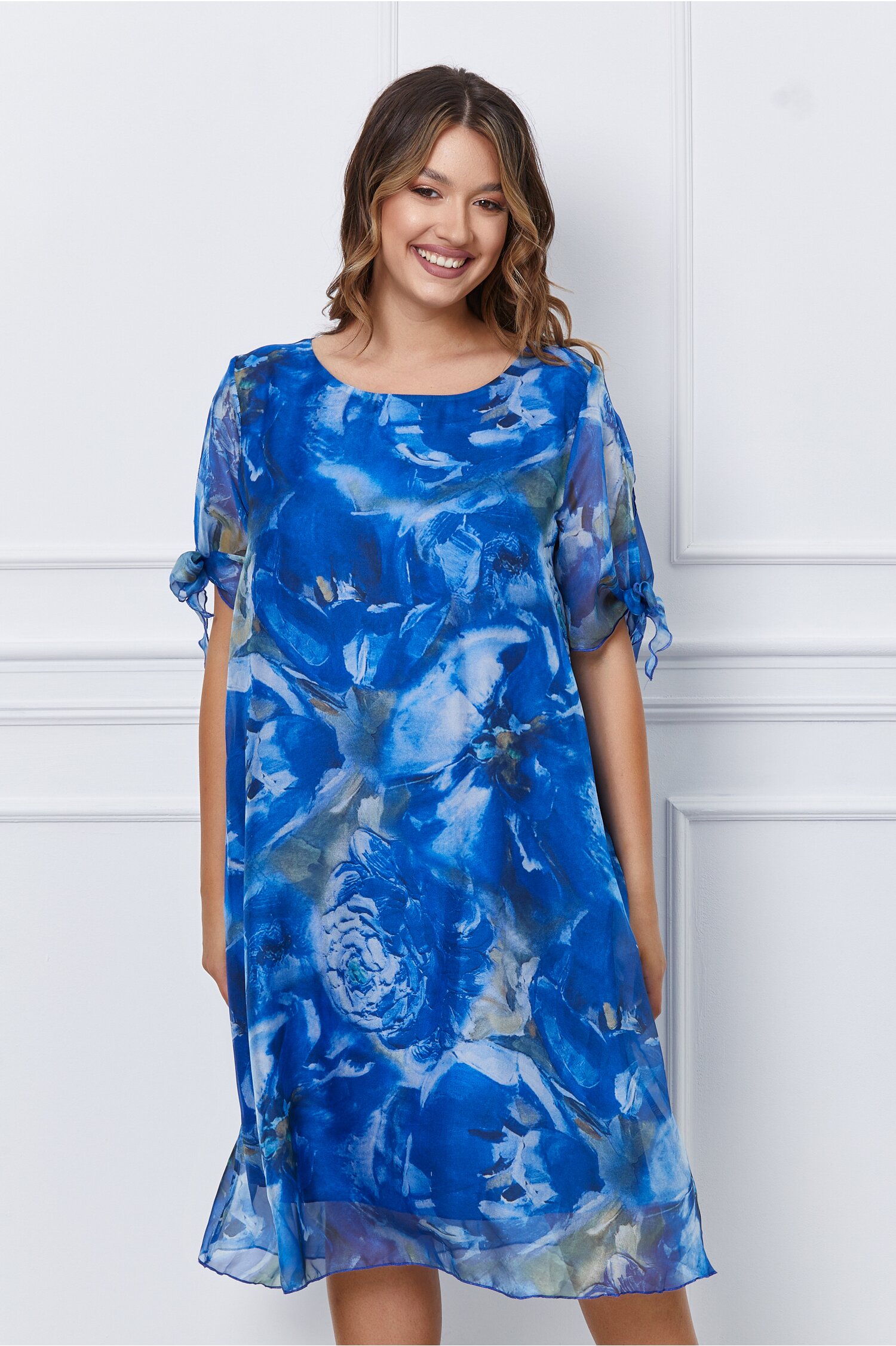 Rochie albastra din voal cu imprimeu bleu - Rochii-Dama.ro