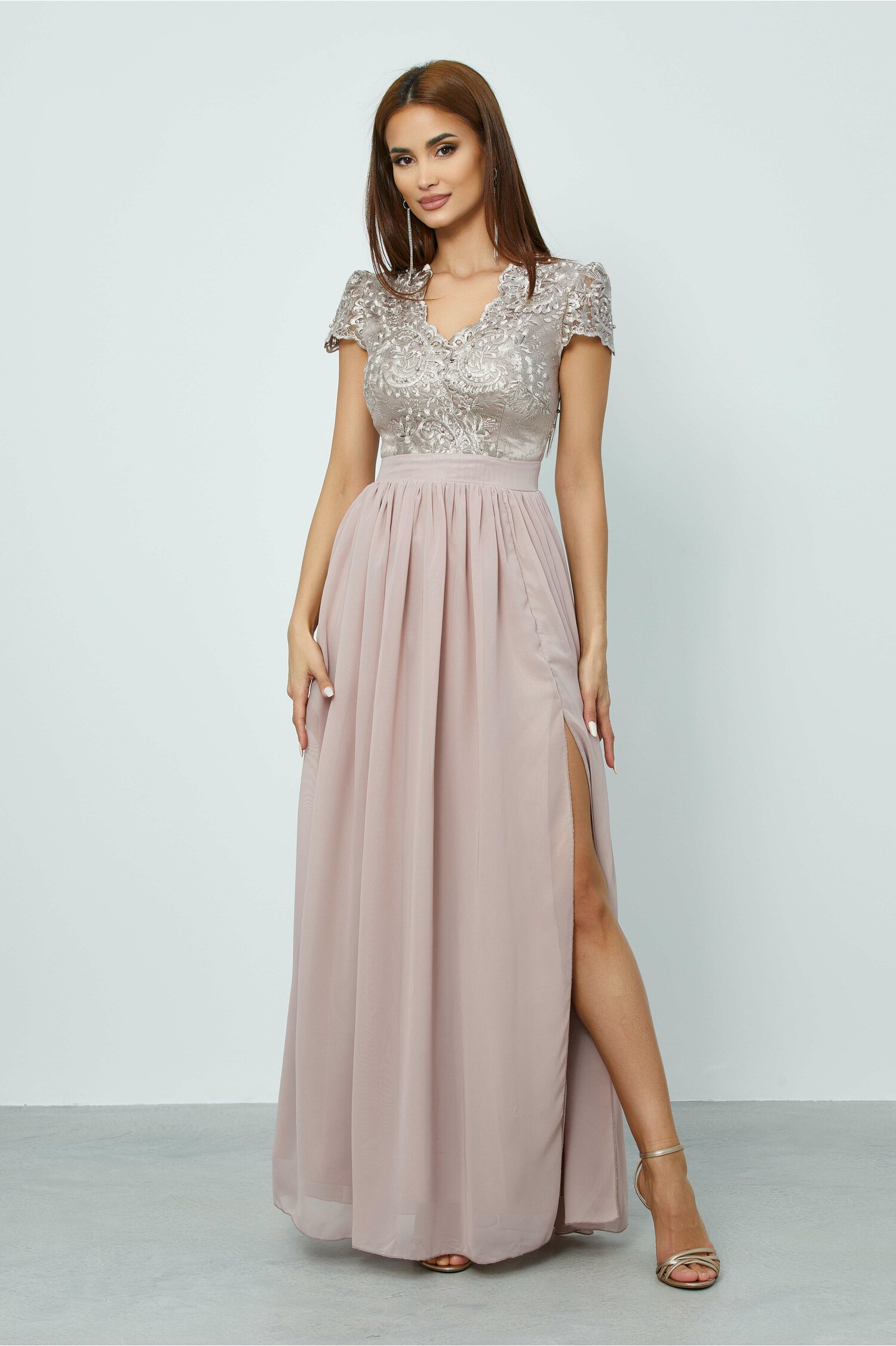 Rochie ella collection daria roz pudra lunga cu broderie la bust