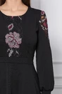 Rochie Ella Collection Ecaterina neagra cu broderie in nuante roz