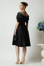 Rochie Ella Collection Jolie eleganta din tafta neagra cu accesoriu metalic in talie