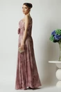Rochie Ella Collection Noa lunga de ocazie roz din satin cu floare maxi pe talie