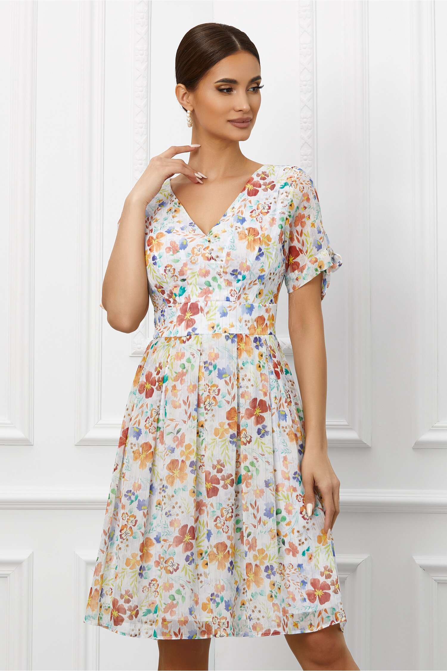 Rochie florina alba cu imprimeu floral si fir lurex