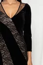 Rochie Ginette neagra din catifea cu insertii din paiete dispuse in diagonala