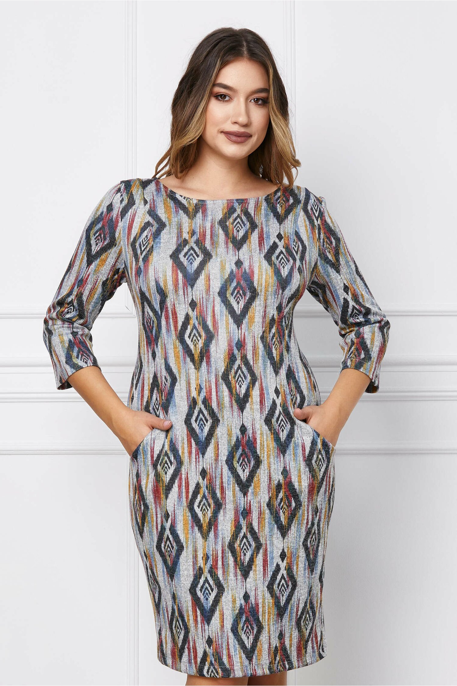 Rochie gri cu imprimeuri geometrice - Rochii-Dama.ro