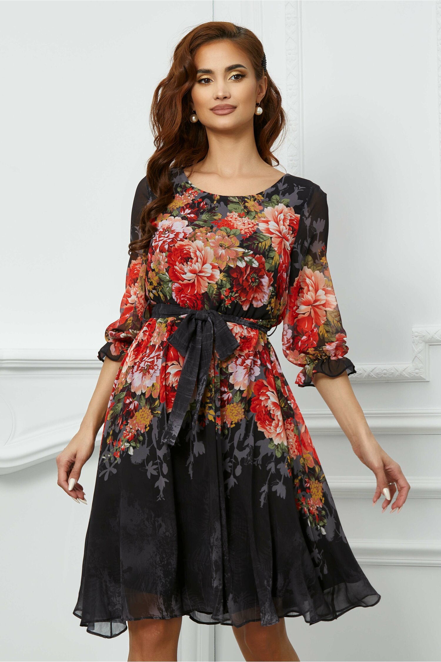 Rochie klarisa neagra cu imprimeu floral rosu si elastic in talie