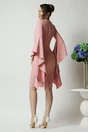 Rochie LaDonna de ocazie din stofa roz cu maneci maxi evazate
