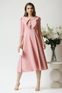 Rochie LaDonna roz clos de ocazie cu guler maxi si nasturi perluta