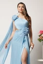 Rochie lunga bleu din voal creponat cu flori maxi in talie si pe umar, 2, dyfashion.ro