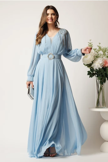 Rochie lunga bleu din voal in clos cu strasuri si franjuri la umeri