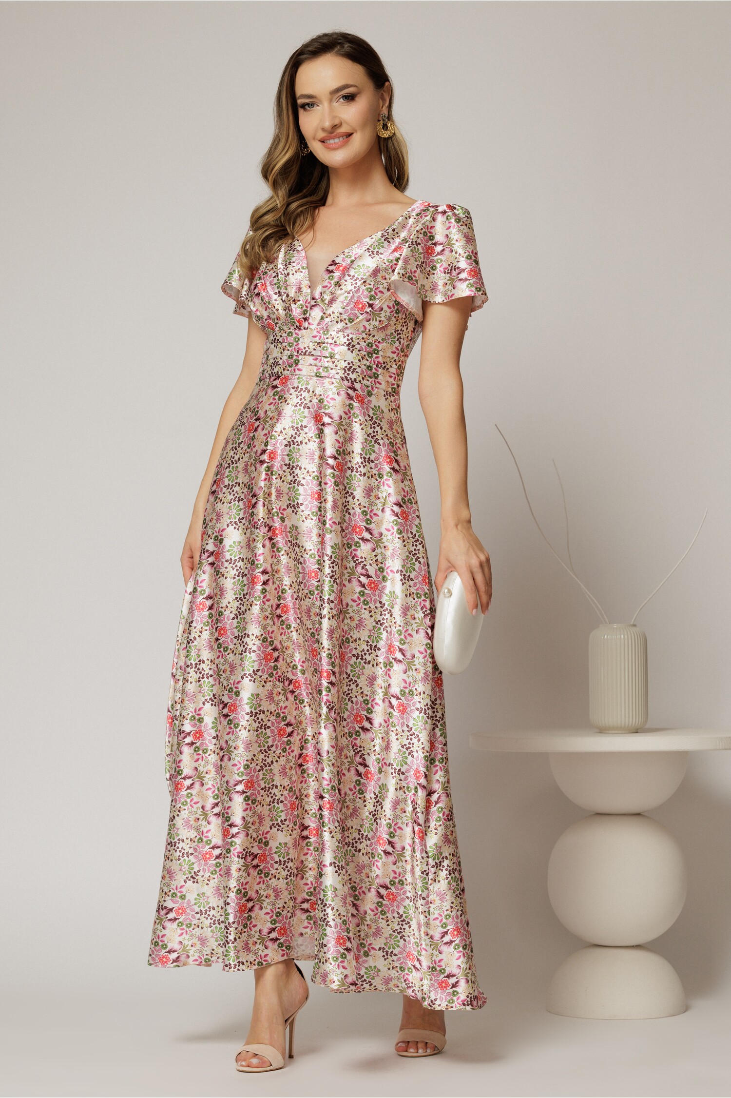 Rochie lunga de ocazie cu imprimeuri roz din material satinat