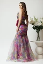 Rochie lunga de ocazie din tull mov cu imprimeuri galbene si floare maxi pe talie