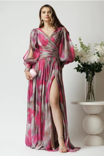 Rochie lunga de ocazie din voal fucsia cu imprimeuri gri si strasuri in talie