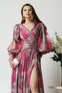 Rochie lunga de ocazie din voal fucsia cu imprimeuri gri si strasuri in talie