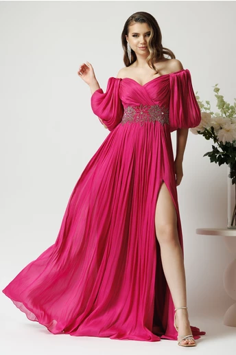 Rochie lunga de ocazie din voal magenta cu strasuri in talie si maneci scurte bufante