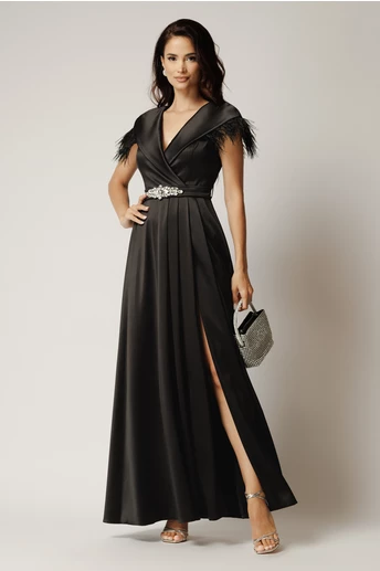 Rochie lunga neagra din tafta cu pene la umeri si strasuri pe talie