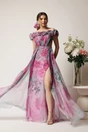 Rochie lunga roz cu gri din voal cu flori maxi la decolteu si trena, 1, dyfashion.ro