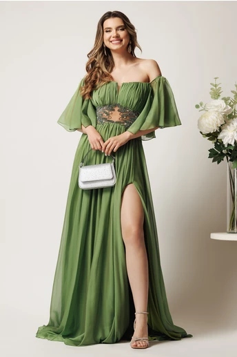 Rochie lunga verde din voal in clos cu strasuri si tull in talie