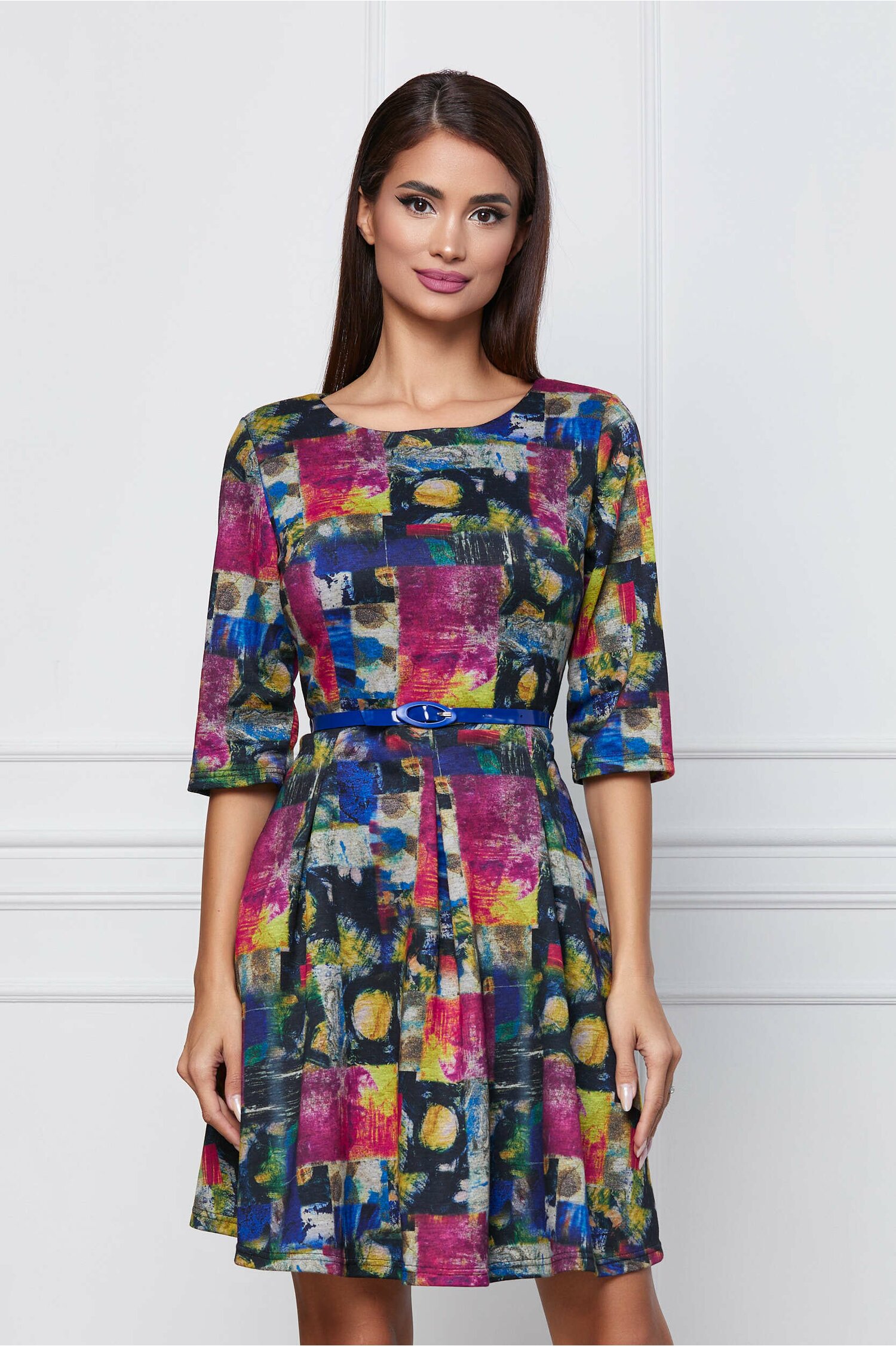 Rochie cu imprimeu multicolor si curea in talie - Rochii-Dama.ro