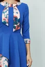 Rochie MBG albastra cu print floral si funda la guler