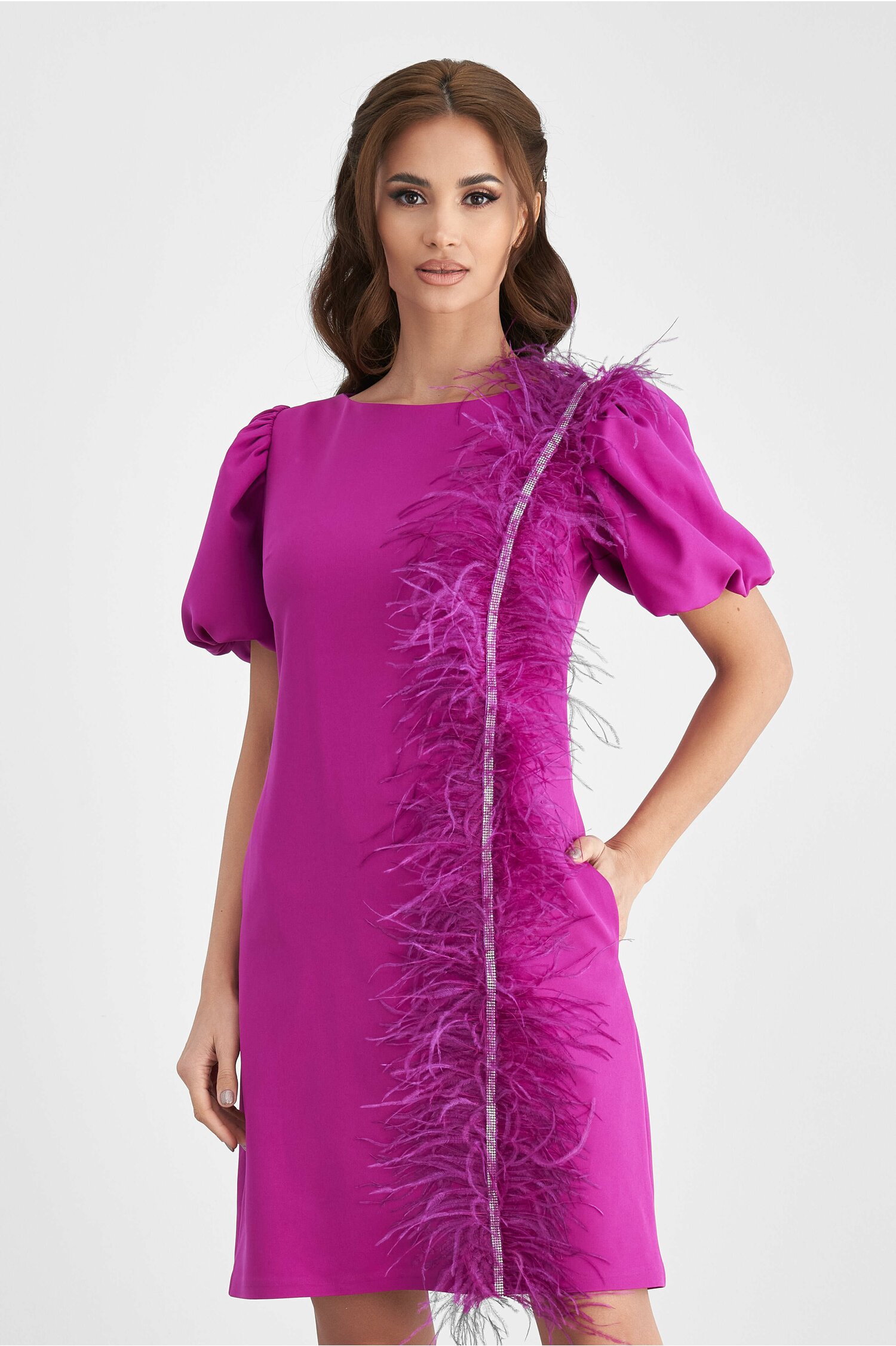 Rochie mbg fucsia cu banda din fulgi