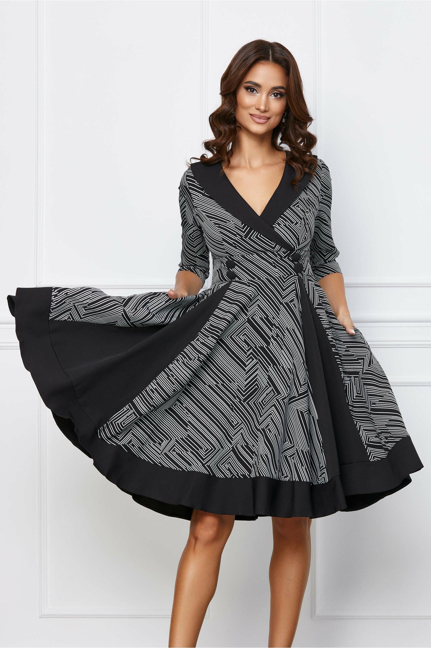 Rochie neagra cu imprimeuri in zig-zag