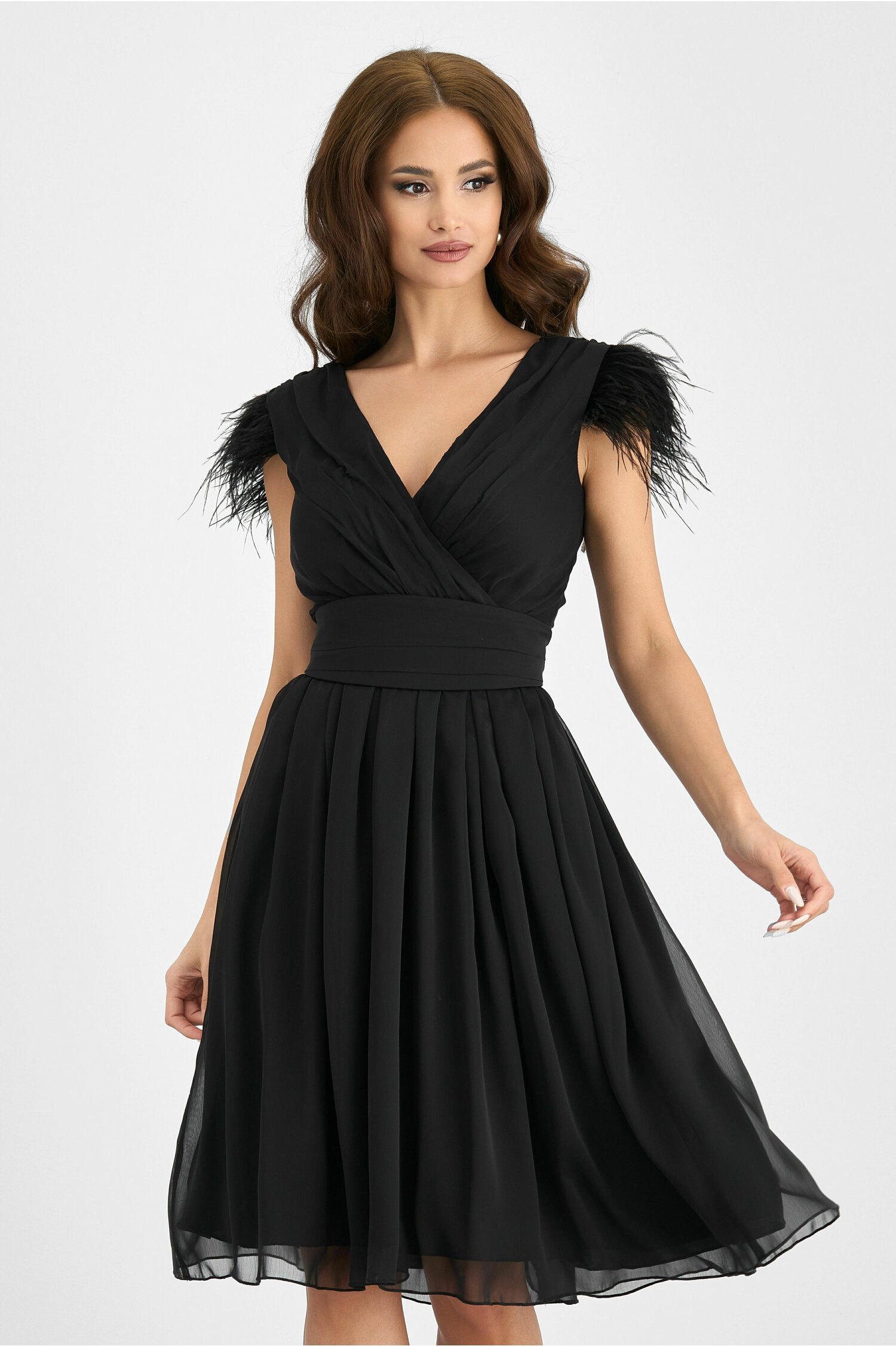Rochie mbg neagra din voal cu fulgi la maneci