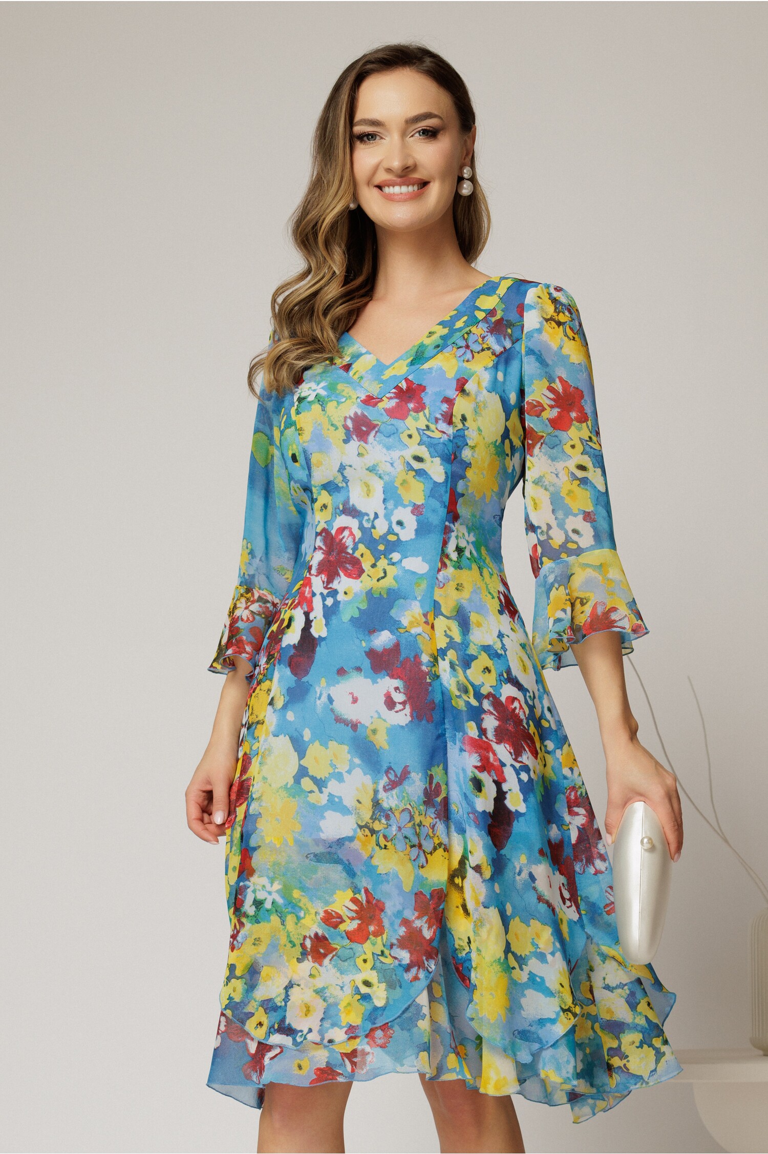 Rochie midi bleu cu imprimeuri din voal cu croi lejer si decolteu in V