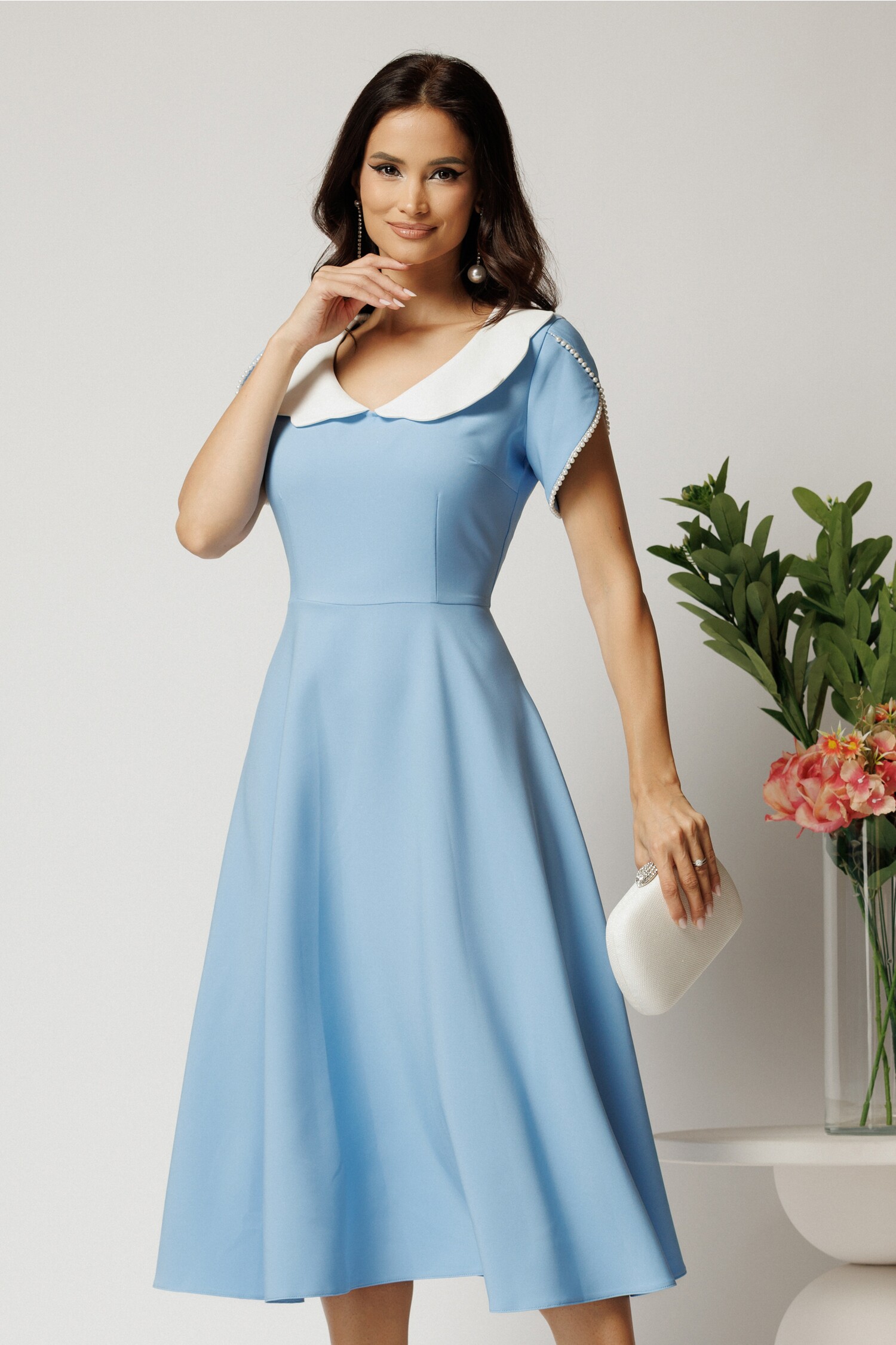 Rochie midi bleu din stofa in clos cu guler alb si perle margelute la maneci- LaDonna