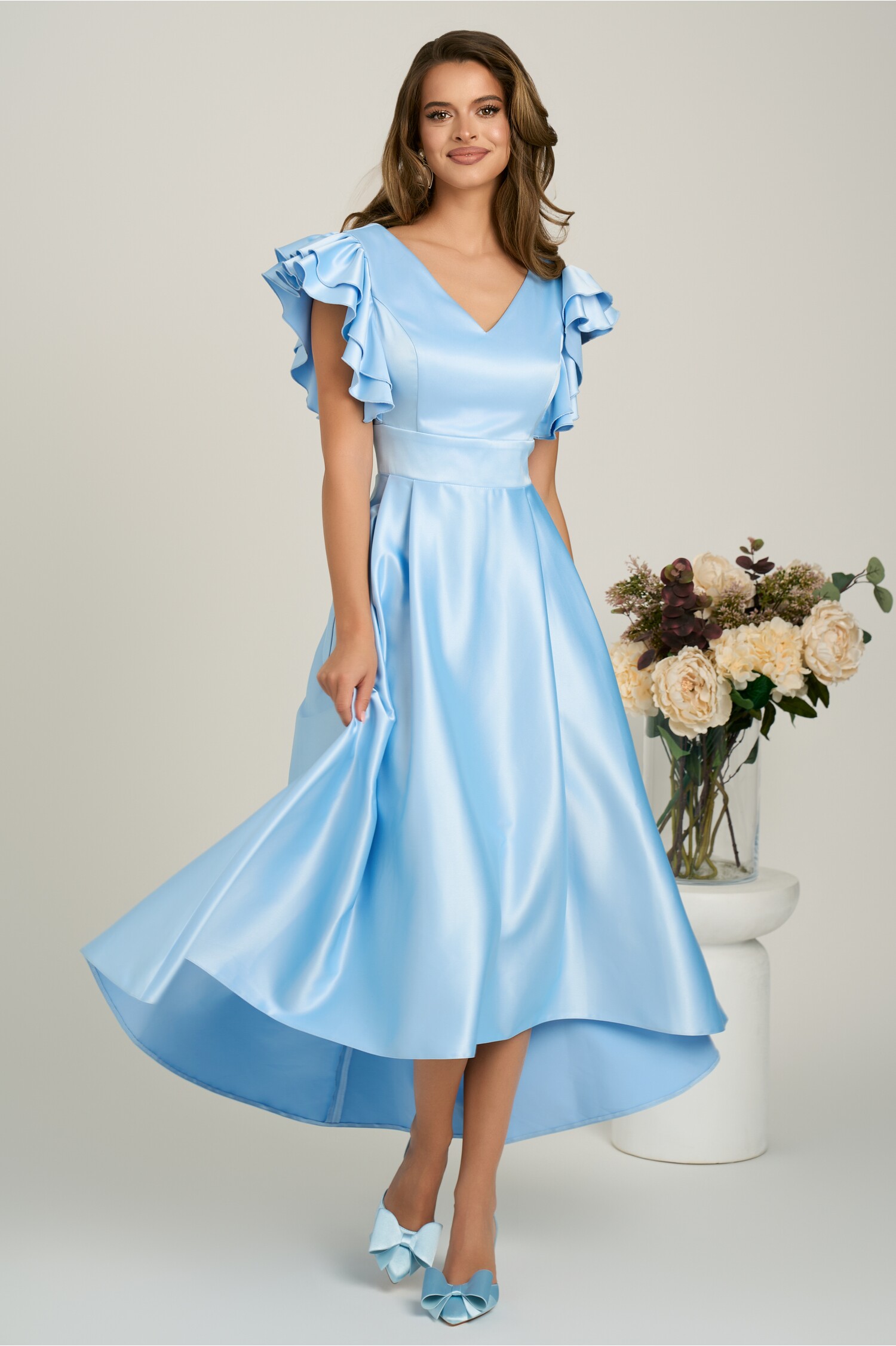 Rochie midi bleu din tafta subtire in clos cu volanase la bust- LaDonna