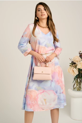 Rochie midi bleu in clos din stofa cu flori roz si curea in talie