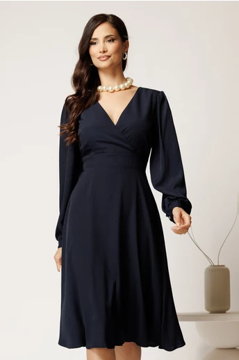 Rochie midi bleumarin din viscoza in clos cu decolteu petrecut