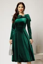Rochie midi din catifea verde cu umeri lasati si brosa, 1, dyfashion.ro
