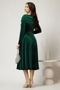 Rochie midi din catifea verde cu umeri lasati si brosa, 2, dyfashion.ro