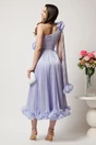 Rochie midi lila din voal satinat cu volanase la baza si flori in talie si pe umar, 2, dyfashion.ro